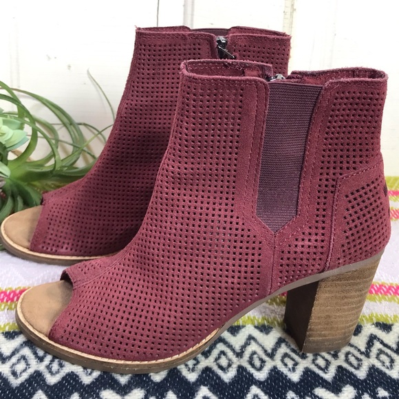 ☘️❄️TOMS Majorca perforated Ankle boots❄️☘️ - Picture 8 of 14